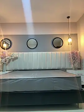 chelsea bolton  online show from 15, 4, 2026