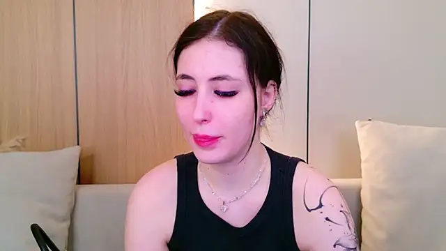 EmmaLawrens online show from 18, 4, 2026