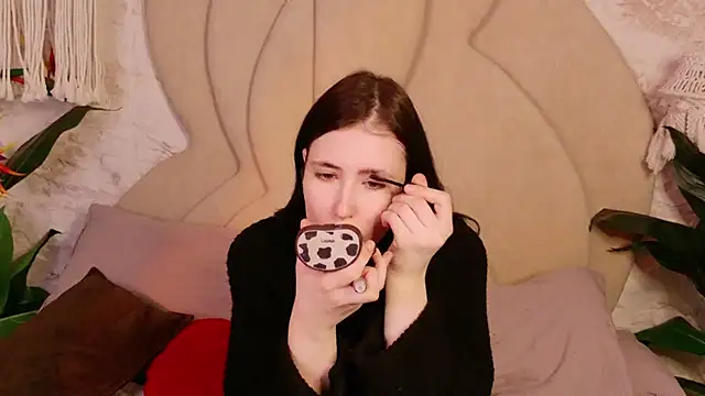 EmmaLawrens online show from 8, 2, 2026