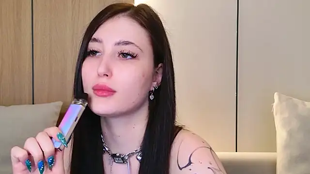 EmmaLawrens online show from 18, 7, 2026
