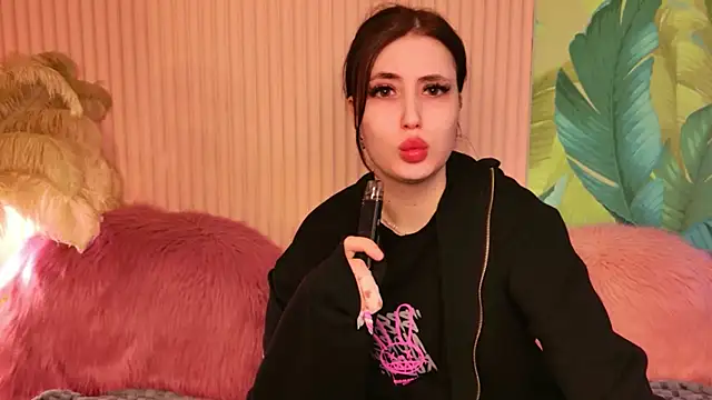 Snapshot of EmmaLawrens chatting on 2, 5, 2026 EmmaLawrens online show from 2, 5, 2026