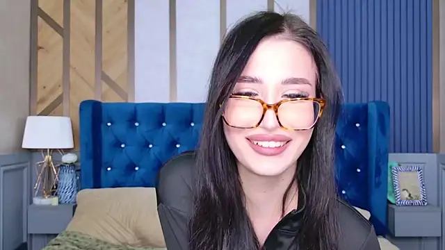 EmmaLawrens online show from 26, 2, 2025