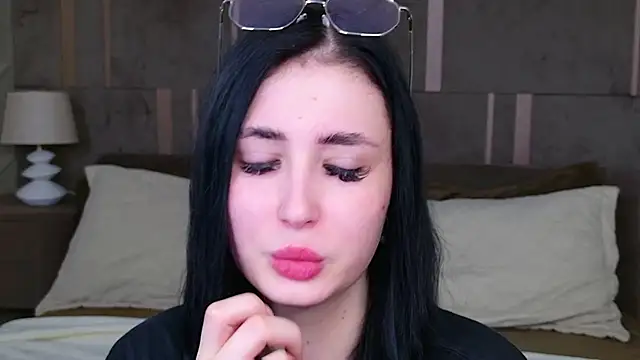 EmmaLawrens online show from 14, 9, 2025