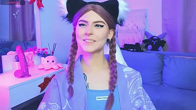 Emily  Mooree online show from 31, 1, 2025