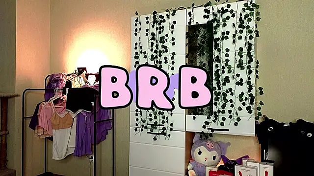 Emily  Mooree online show from 14, 11, 2025