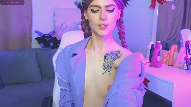 Emily  Mooree online show from 20, 1, 2025