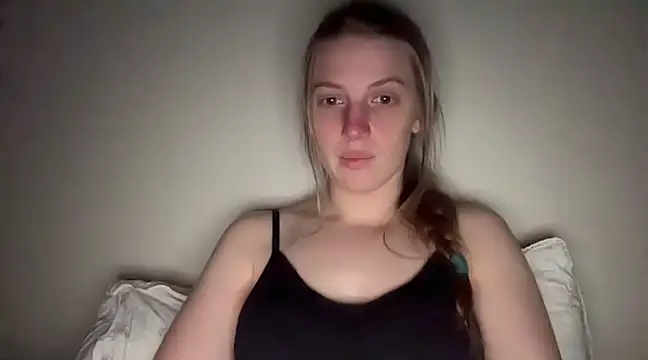 Snapshot of Ella-82 chatting on 27, 2, 2025 Ella-82 online show from 27, 2, 2025