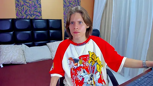 blondie lover69 online show from 4, 2, 2025