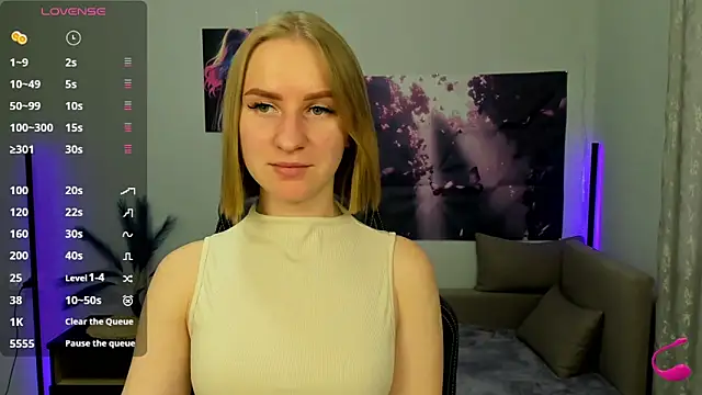 Snapshot of BeautyBlondy chatting on 27, 10, 2025 BeautyBlondy online show from 27, 10, 2025