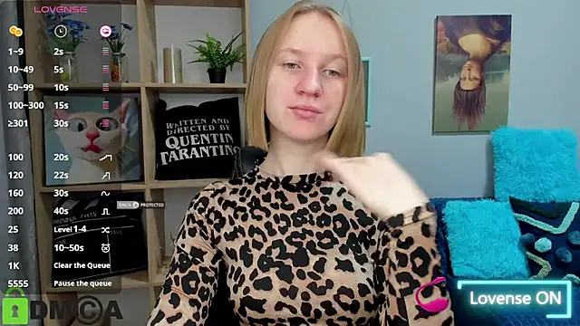 Snapshot of BeautyBlondy chatting on 10, 10, 2025 BeautyBlondy online show from 10, 10, 2025