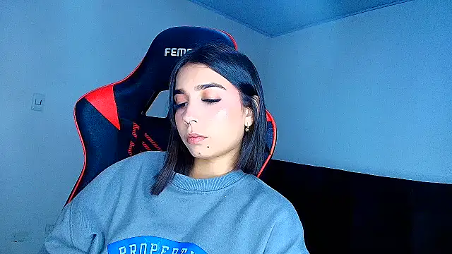 Rousse violett online show from 17, 4, 2026