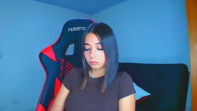 Rousse violett online show from 15, 12, 2025