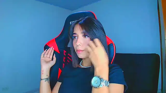 Rousse violett online show from 16, 12, 2025