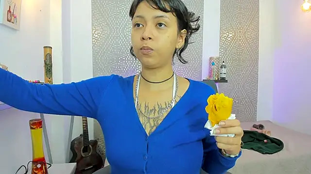 gabriela cortez online show from 5, 12, 2025