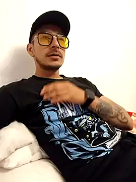 Snapshot of tony-camargo chatting on 23, 1, 2025 tony-camargo online show from 23, 1, 2025