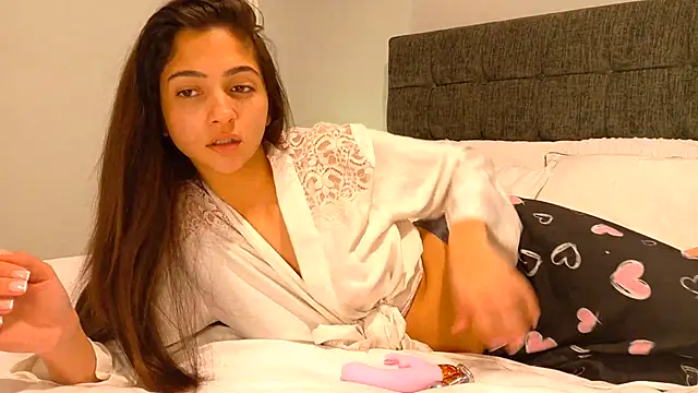 Snapshot of Madison232 chatting on 24, 9, 2025 Madison232 online show from 24, 9, 2025