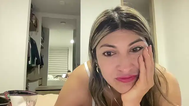 Snapshot of LunaBeya chatting on 26, 6, 2026 LunaBeya online show from 26, 6, 2026