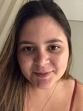 julinha2311 online show from 14, 2, 2025