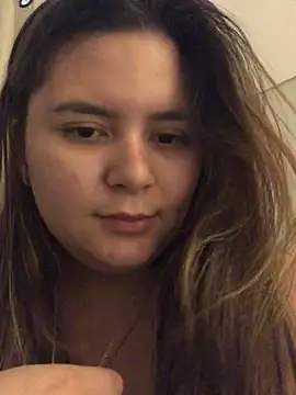 julinha2311 online show from 14, 2, 2025