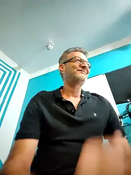itsmeyes69 online show from 29, 1, 2025