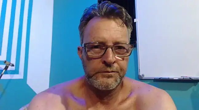 itsmeyes69 online show from 2, 2, 2025