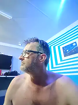 itsmeyes69 online show from 30, 1, 2025