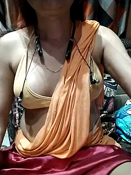 SANA-LEONI online show from 2, 12, 2025