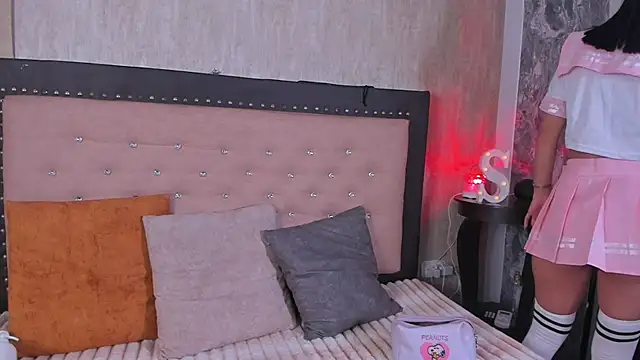 StefanyRousse online show from 6, 7, 2026