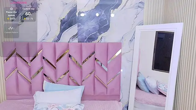 hotiergirl online show from 4, 12, 2025