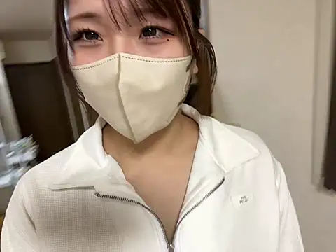 sakuchaaa 2525 online show from 4, 4, 2026