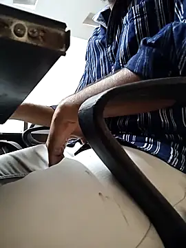 Snapshot of braveman999 chatting on 29, 11, 2025 braveman999 online show from 29, 11, 2025