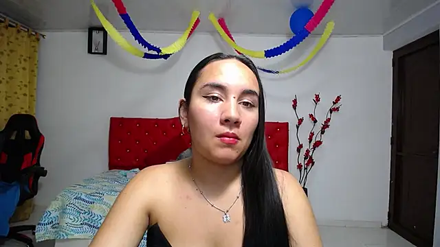 Snapshot of Maylin_horny19 chatting on 25, 6, 2026 Maylin horny19 online show from 25, 6, 2026