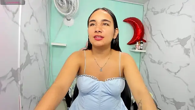Snapshot of Maylin_horny19 chatting on 4, 6, 2026 Maylin horny19 online show from 4, 6, 2026