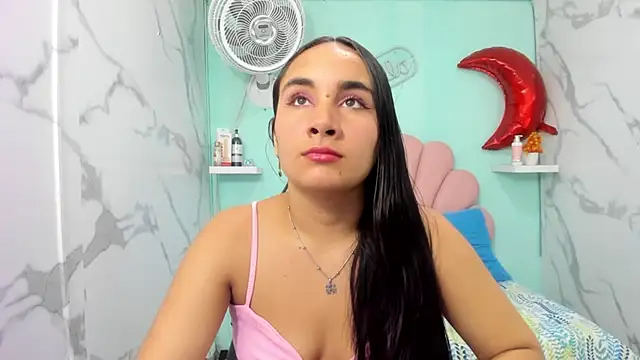 Snapshot of Maylin_horny19 chatting on 28, 5, 2026 Maylin horny19 online show from 28, 5, 2026