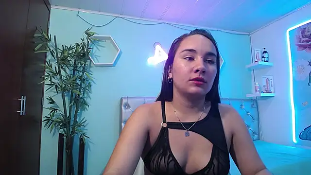 Snapshot of Maylin_horny19 chatting on 11, 7, 2026 Maylin horny19 online show from 11, 7, 2026