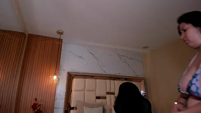 zoes milee online show from 24, 2, 2026