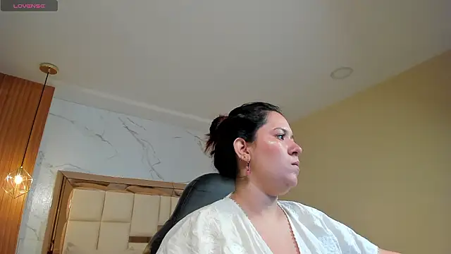 zoes milee online show from 19, 3, 2026