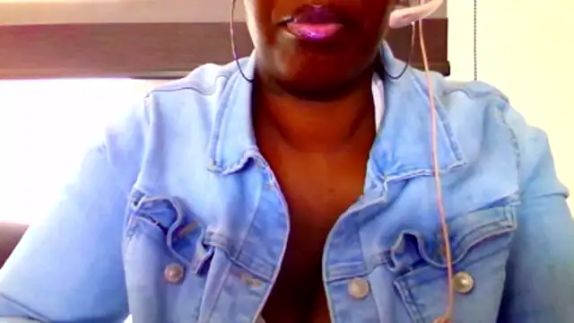 chocolatechipkukky85 online show from 20, 4, 2026