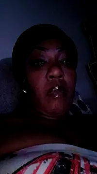 chocolatechipkukky85 online show from 5, 2, 2025