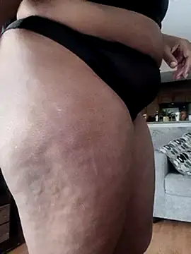 chocolatechipkukky85 online show from 18, 1, 2025