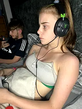 VioletxBlue online show from 9, 10, 2025