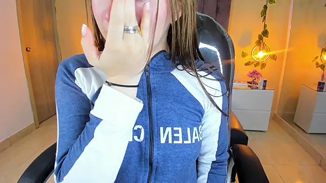 Dahlia Rousse online show from 21, 12, 2025