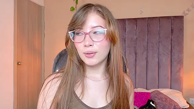 Dahlia Rousse online show from 23, 5, 2026