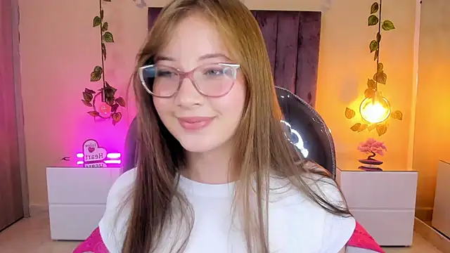 Snapshot of Dahlia_Rousse chatting on 4, 11, 2025 Dahlia Rousse online show from 4, 11, 2025