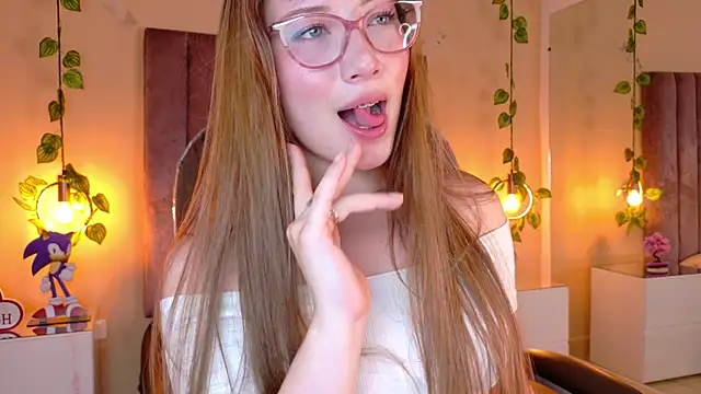 Snapshot of Dahlia_Rousse chatting on 10, 7, 2026 Dahlia Rousse online show from 10, 7, 2026