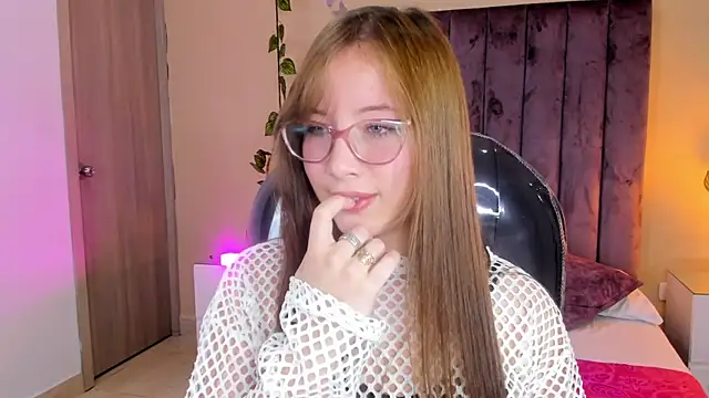 Snapshot of Dahlia_Rousse chatting on 28, 10, 2025 Dahlia Rousse online show from 28, 10, 2025