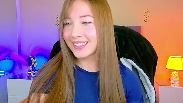 Dahlia Rousse online show from 5, 12, 2025