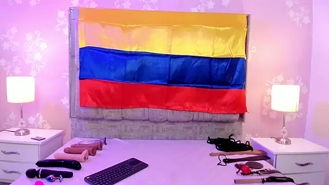 Snapshot of SalomeSimonz chatting on 23, 6, 2026 SalomeSimonz online show from 23, 6, 2026