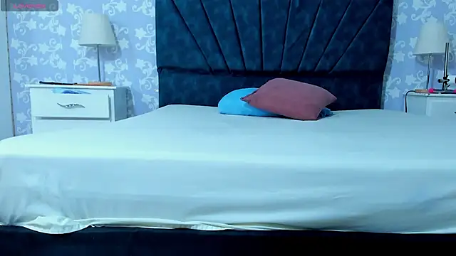 SalomeSimonz online show from 13, 11, 2025