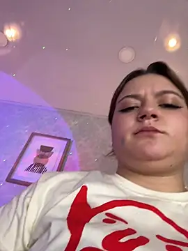 Veronica simons online show from 13, 7, 2026